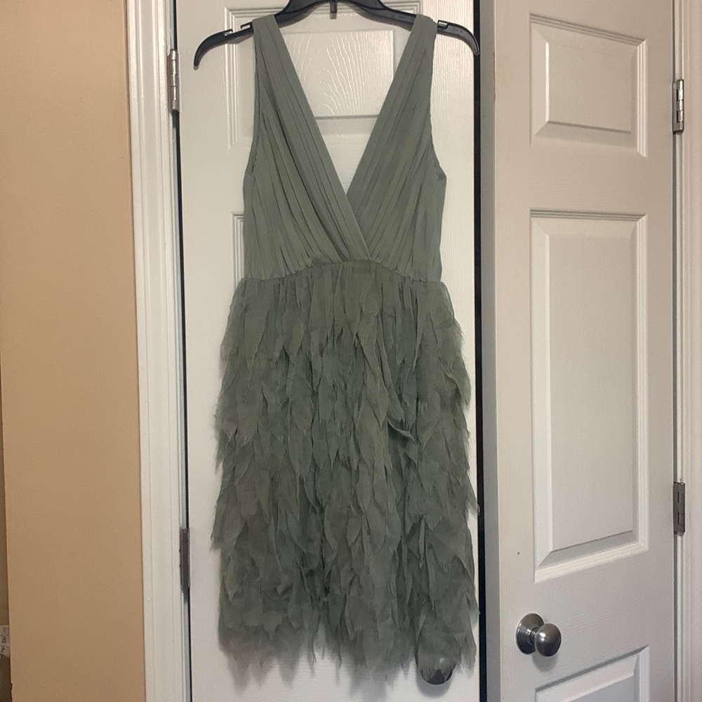 Alice + Olivia Green/Gray Feathered Silk Party Dress
